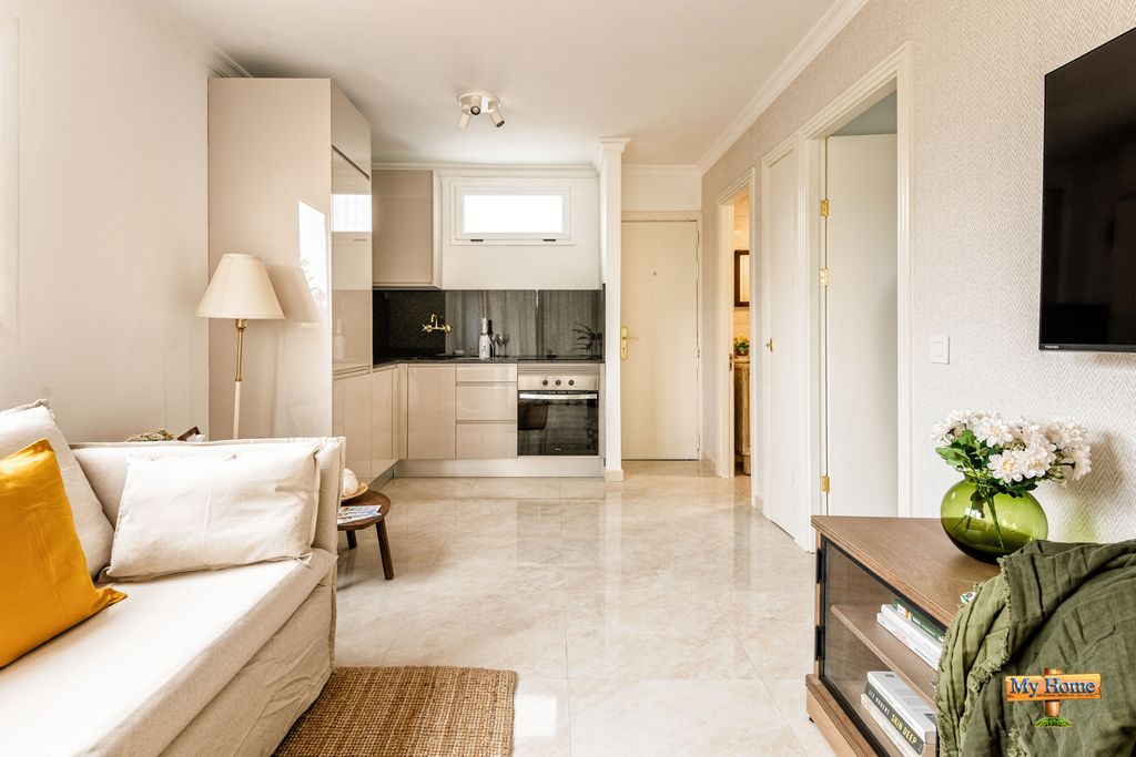 Corner apartment next to the Dunes 