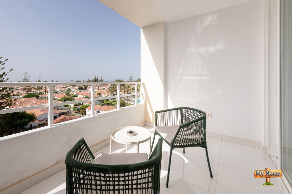 Spectacular corner attic apartment for sale in Playa del Inglés