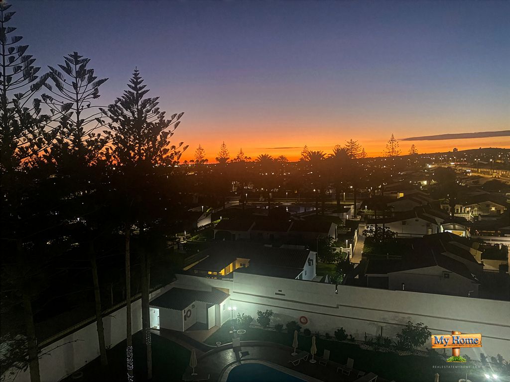 Spectacular top floor apartment for sale in Playa del Inglés